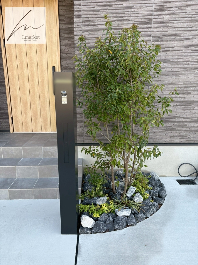 門柱・植栽の施工写真